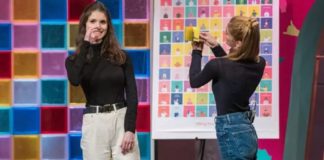 (c) RTL / Bernd-Michael Maurer - Maria Möller (l.) und Laura Mohn konnten über einen unerwarteten Erfolg jubeln.