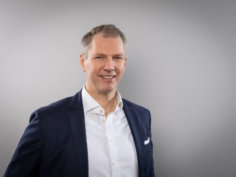Interview mit Dr. Stephan Zoll, Signa Sports United