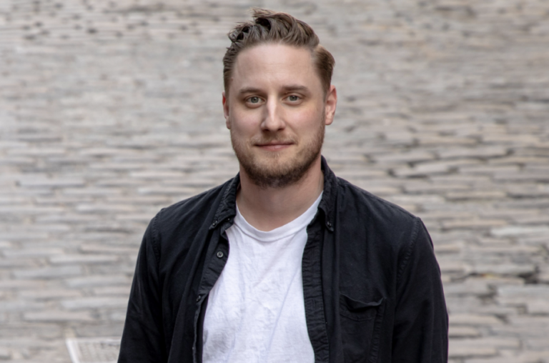 Leif Abraham, Public