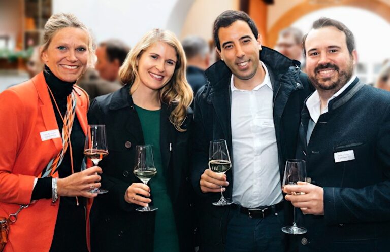 vlnr.: Svenja Lassen (MD, Gateway Deutschland), Anna Raafat (COO Acredius), Ghassen Benhadjsalah (CEO Acredius), Markus Kainz (CEO Gateway Ventures) | (c) Gateway Ventures