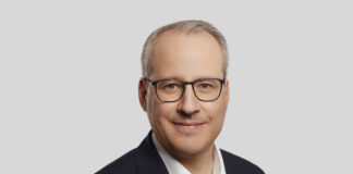 Julian Riedlbauer, Drake Star