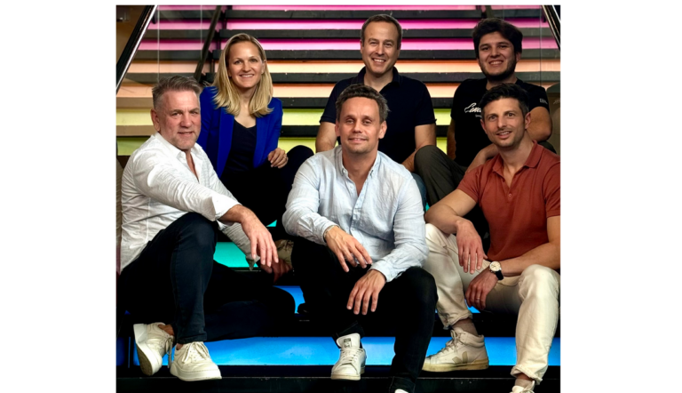 Jörg Walden (Walden Holding), Susanne Fromm (Vanagon Ventures), Axel Roitzsch (Vanagon Ventures), Christian Adler (LoopID), Alexis Gamboa (LoopID), Sandro Stark (Vanagon Ventures) (von Links nach Rechts)