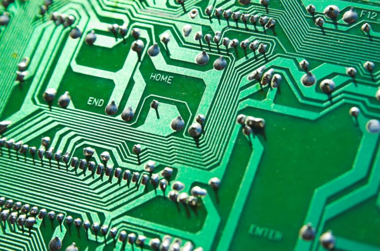 VR Equitypartner-Portfoliounternehmen solectrix fusioniert mit ASSDEV