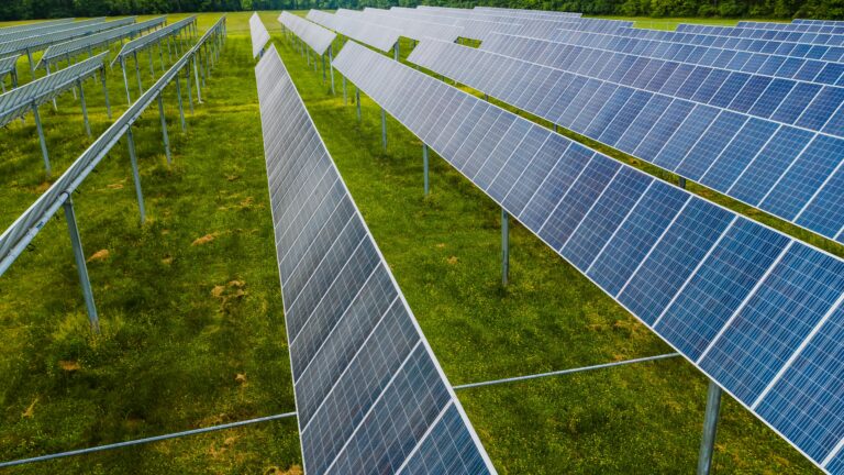 SOLUTIO AG und Alantra Solar initiieren gemeinsamen Fonds für erneuerbare Energien