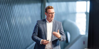 Change-Management-Experte Stephan Penning über Dauerkrisen, überforderte Führungskräfte und die Kunst, Wandel als ständigen Lernprozess zu gestalten.