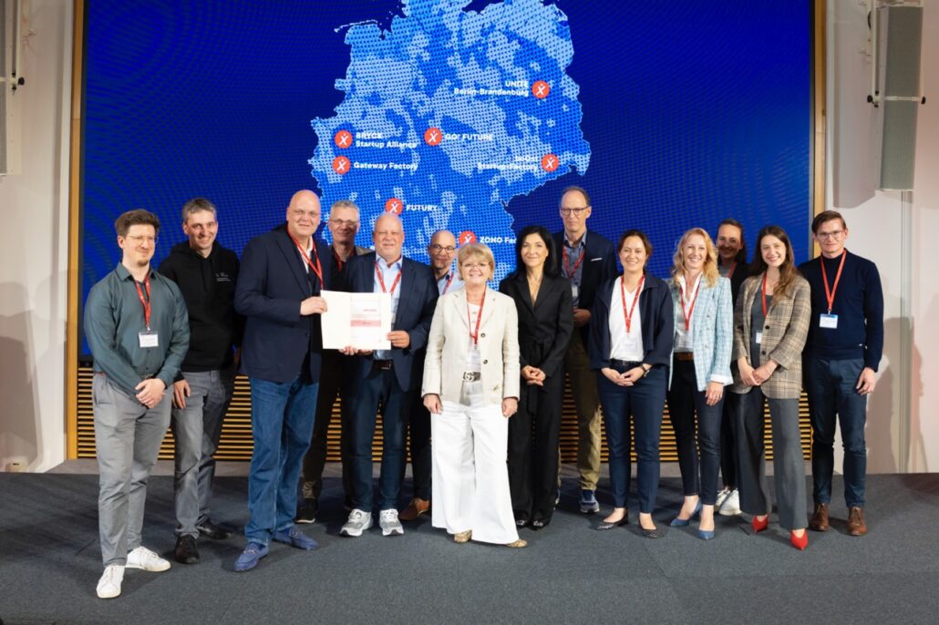Die zehn Startup Factories stehen fest – Prämierung im Bundesministerium für Wirtschaft und Energie (c) BMWE/Thomas Imo