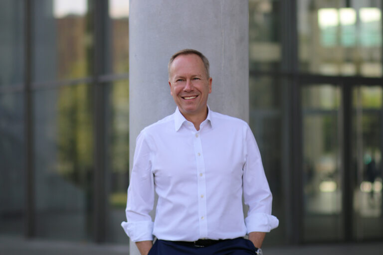 Jan Pörschmann, Atares