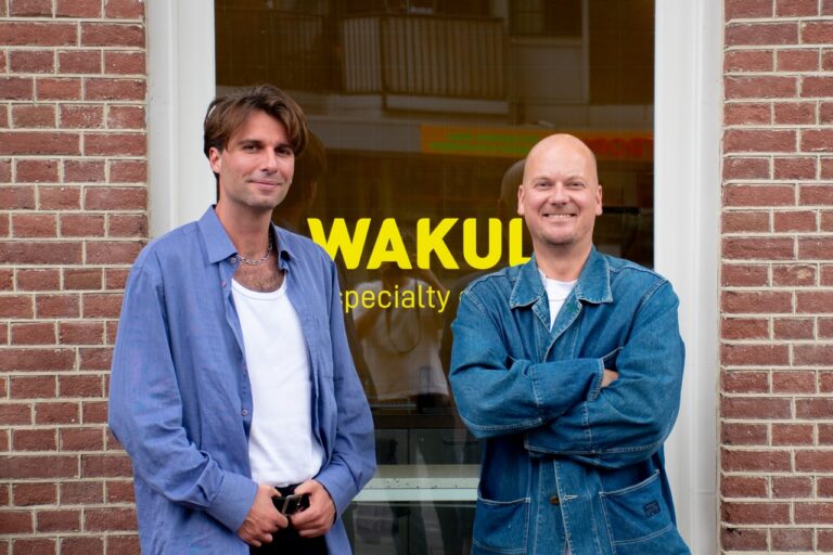Yorick Bruins, Lukas Grosfeld (v.l.n.r.), Gründer Wakuli (c) Wakuli