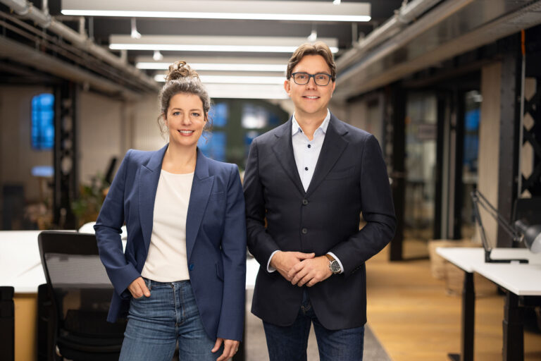 CFO/COO Lena Sofie Gericke und CEO Arik Willner (Impossible Founders)