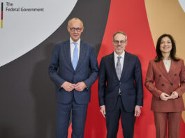Bundeskanzler Friedrich Merz, David Zapolsky (Chief Global Affairs & Legal Officer, Amazon) & Bundeswirtschaftsministerin Katherina Reiche