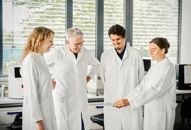 Priavoid, lab team